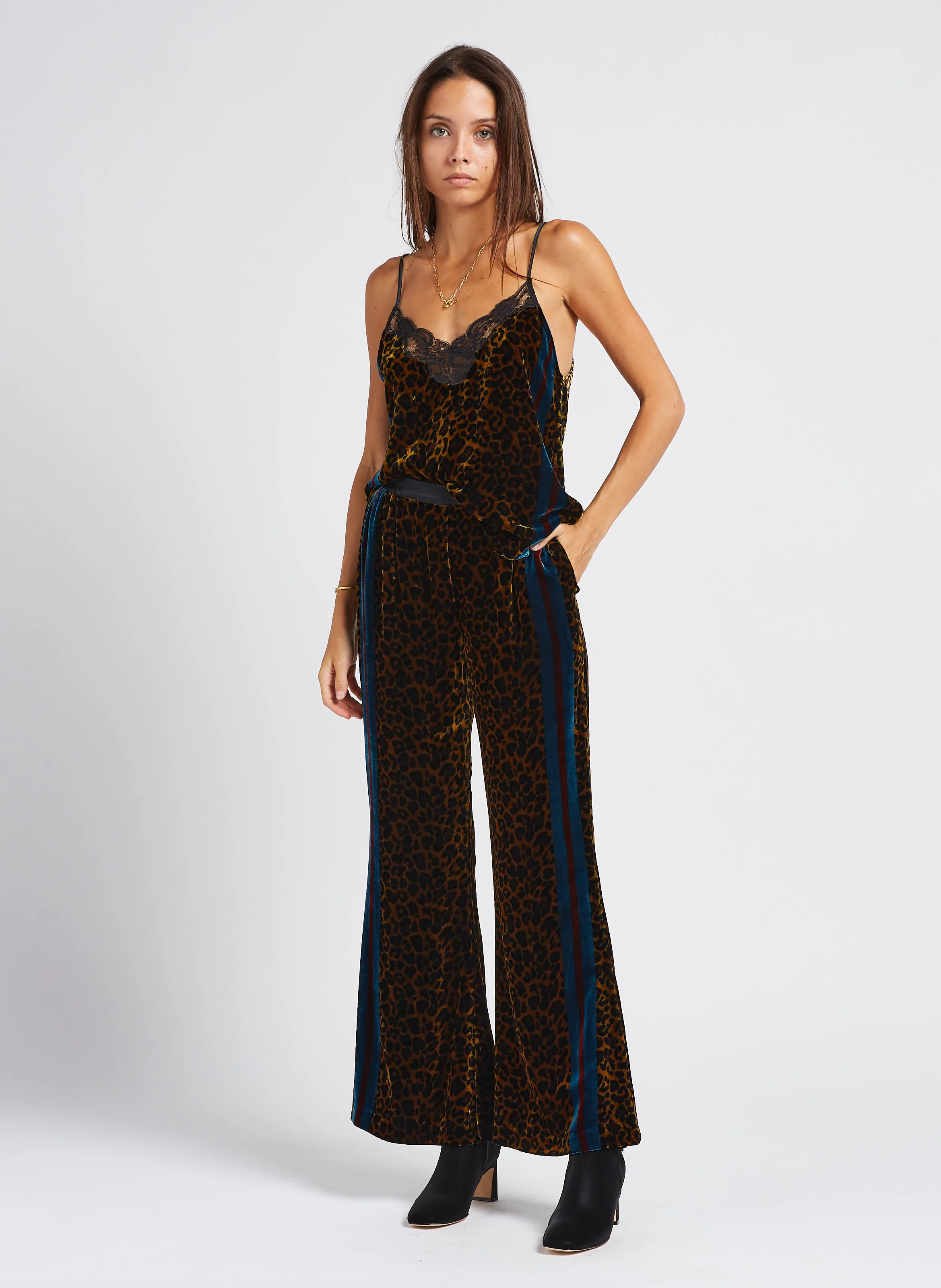 TORA - Pantalon droit à imprimé léopard| Multicolore
