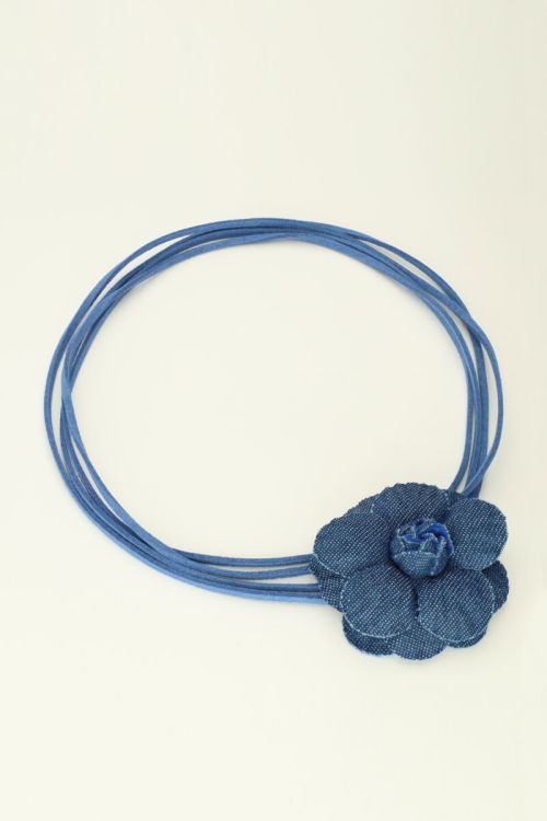 Blauwe koord choker met denim bloem