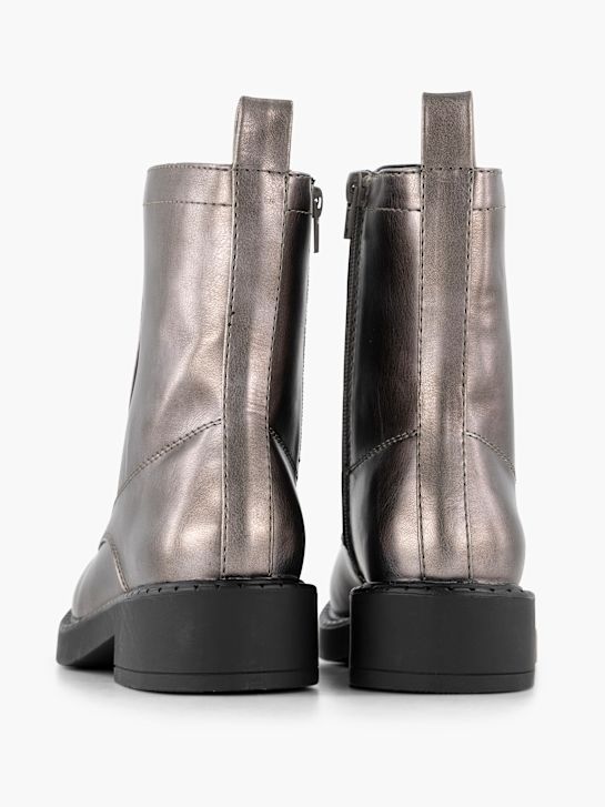 Claudia Ghizzani Veterboot