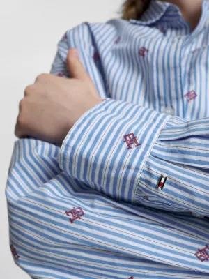 Camisa oversized com monograma listrado