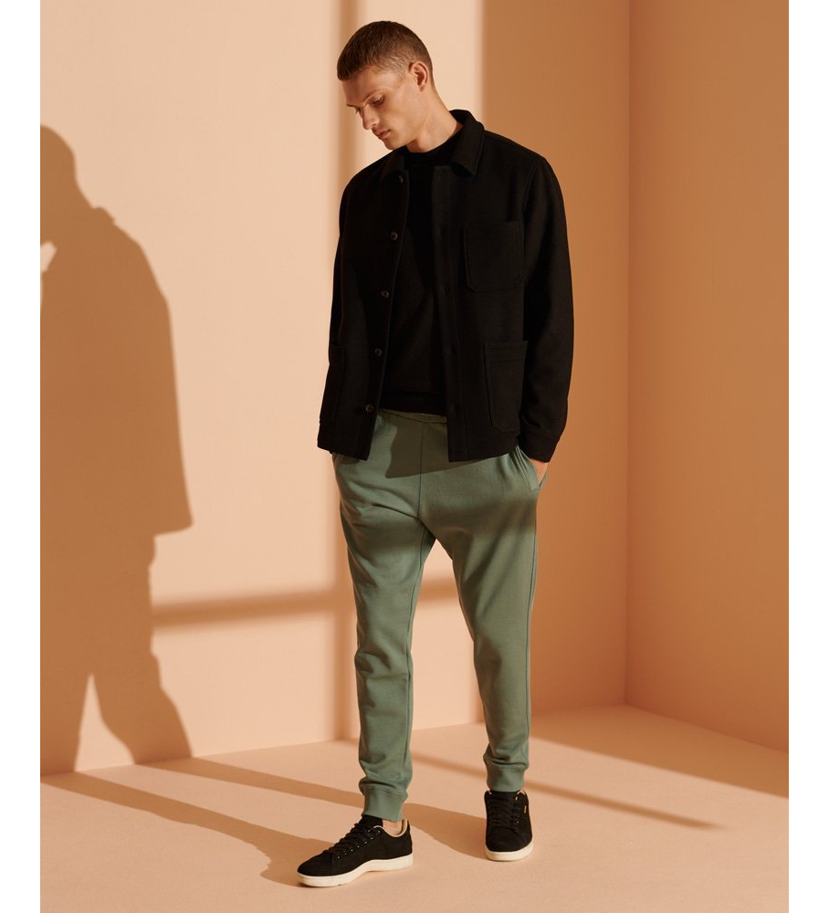 Suéter Superdry leve de gola redonda em lã merino, preto.