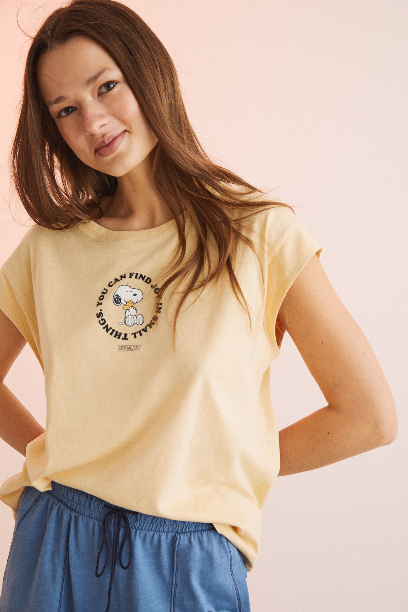 Camiseta amarela de algodão com manga curta do Snoopy - Amarela