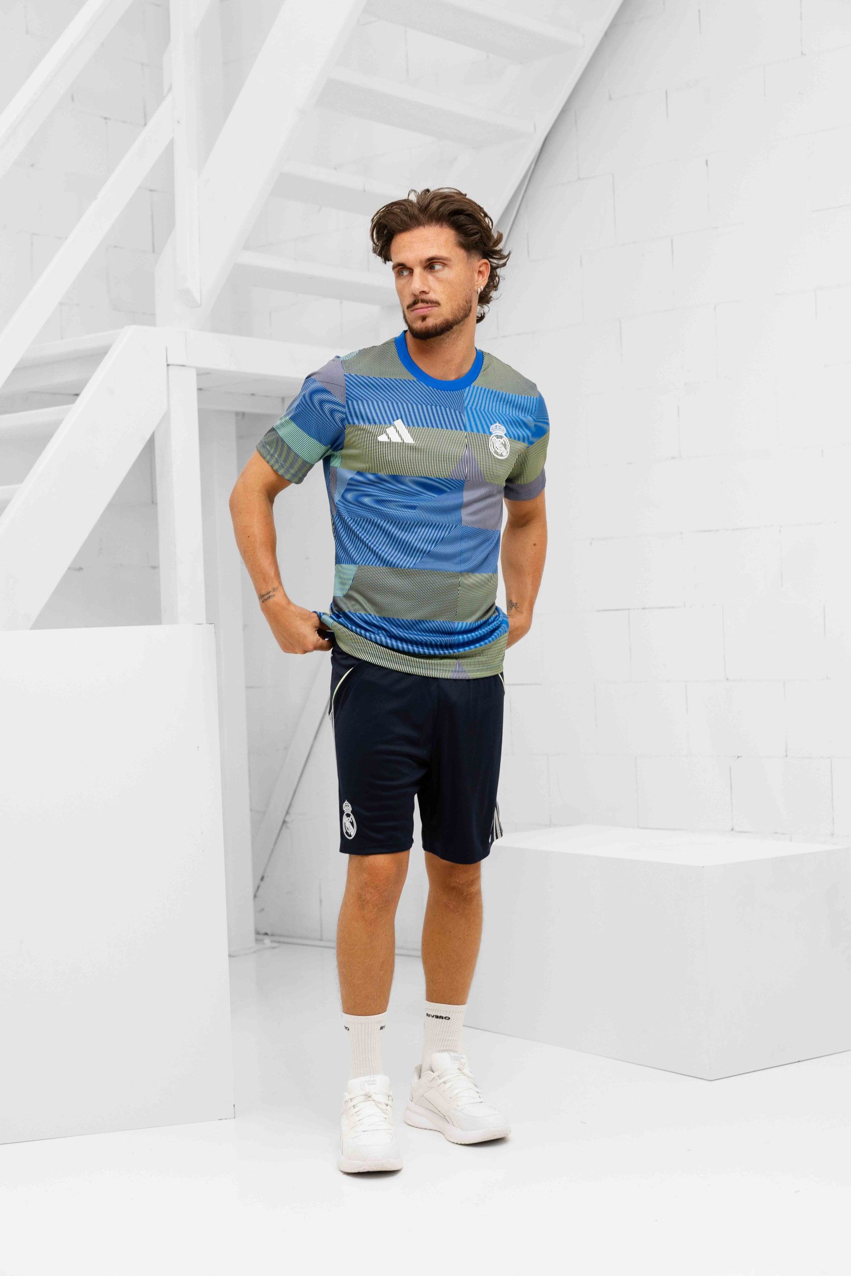 Real Madrid Pre-Match Shirt Senior 2025/2026