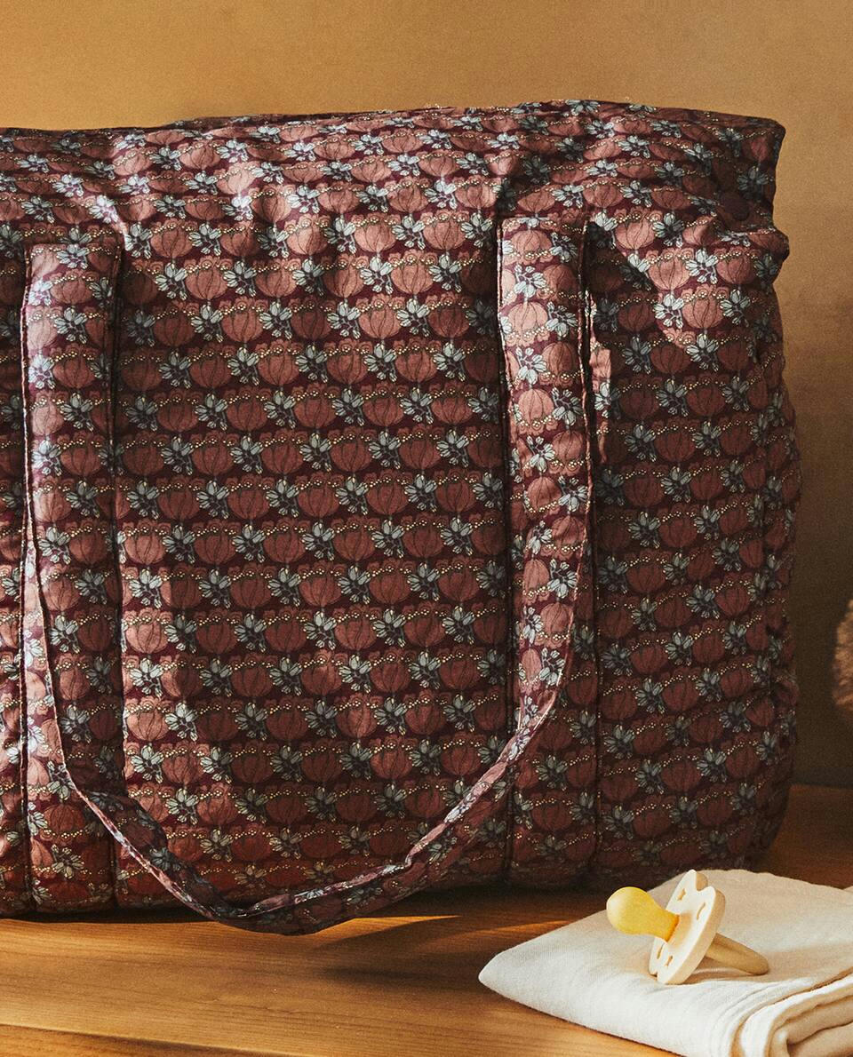 Bolsa de maternidade infantil feita com tecido Liberty