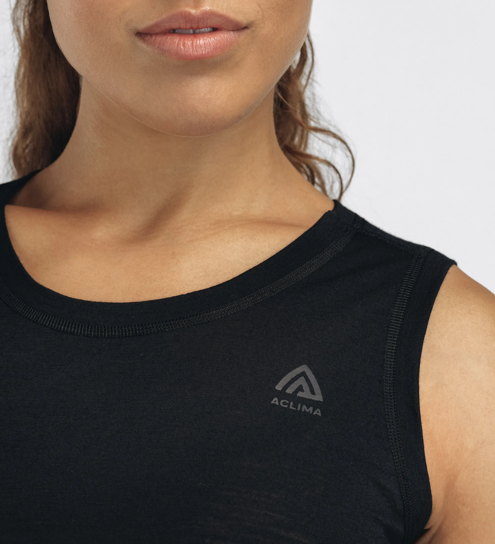 Aclima Women's Lightwool 140 Singlet V2 Jet Black