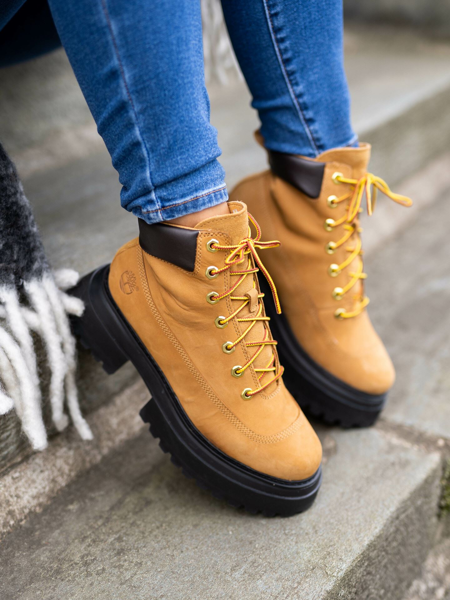 Sky 6In Lace Up