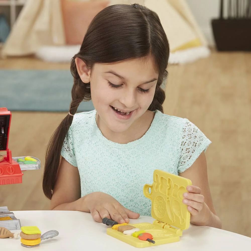 PLAY DOH KITCHEN CREATIONS ROI DU GRILL