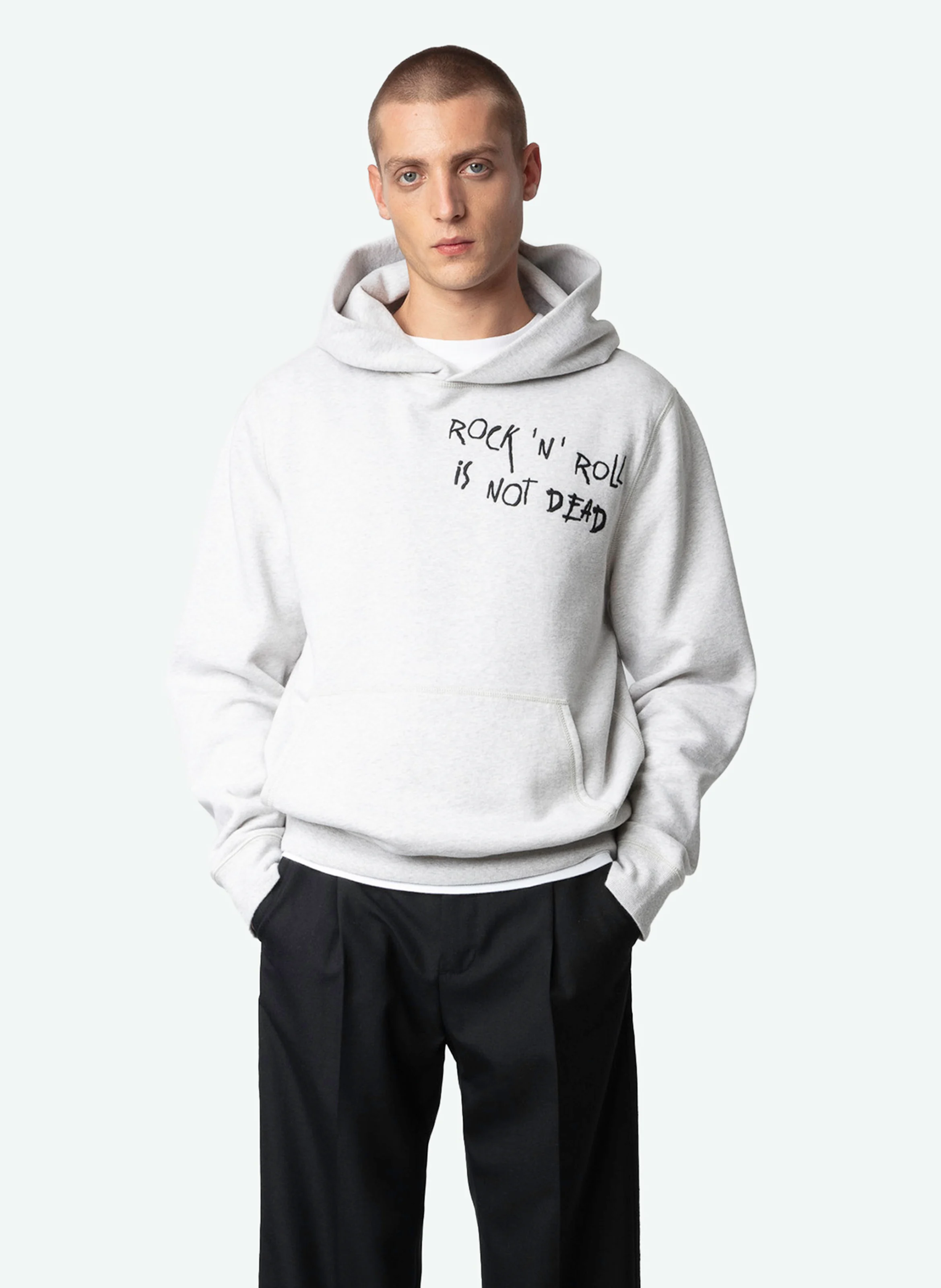 SANCHI - Sweat à capuche brodé en coton bio | Gris