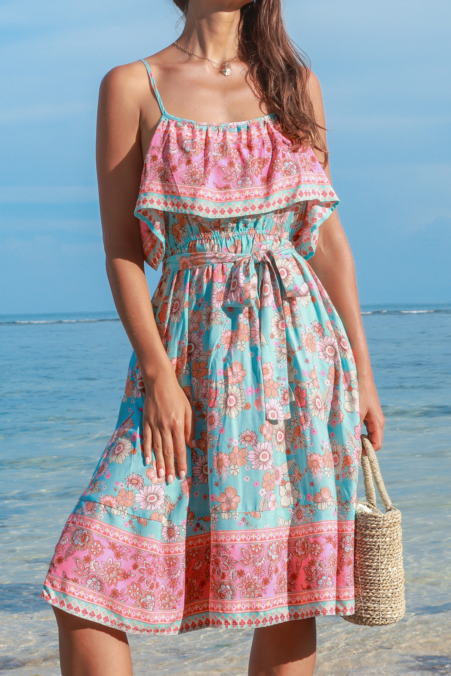 Robe midi à col carré et corsage à volants avec fleurs rétro