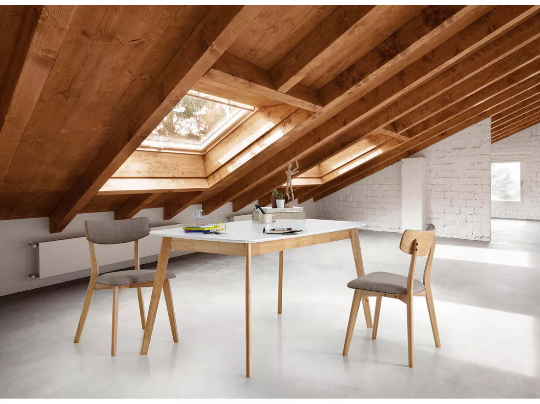 Table rectangulaire extensible scandinave blanc brillant et pieds bois clair Askin 140 à 180cm