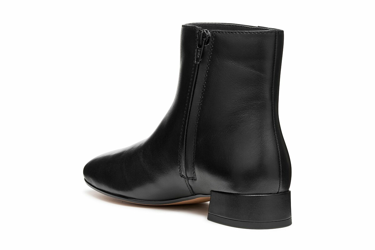 GEOX<br>Botas de tornozelo em couro respirável Dhyalma