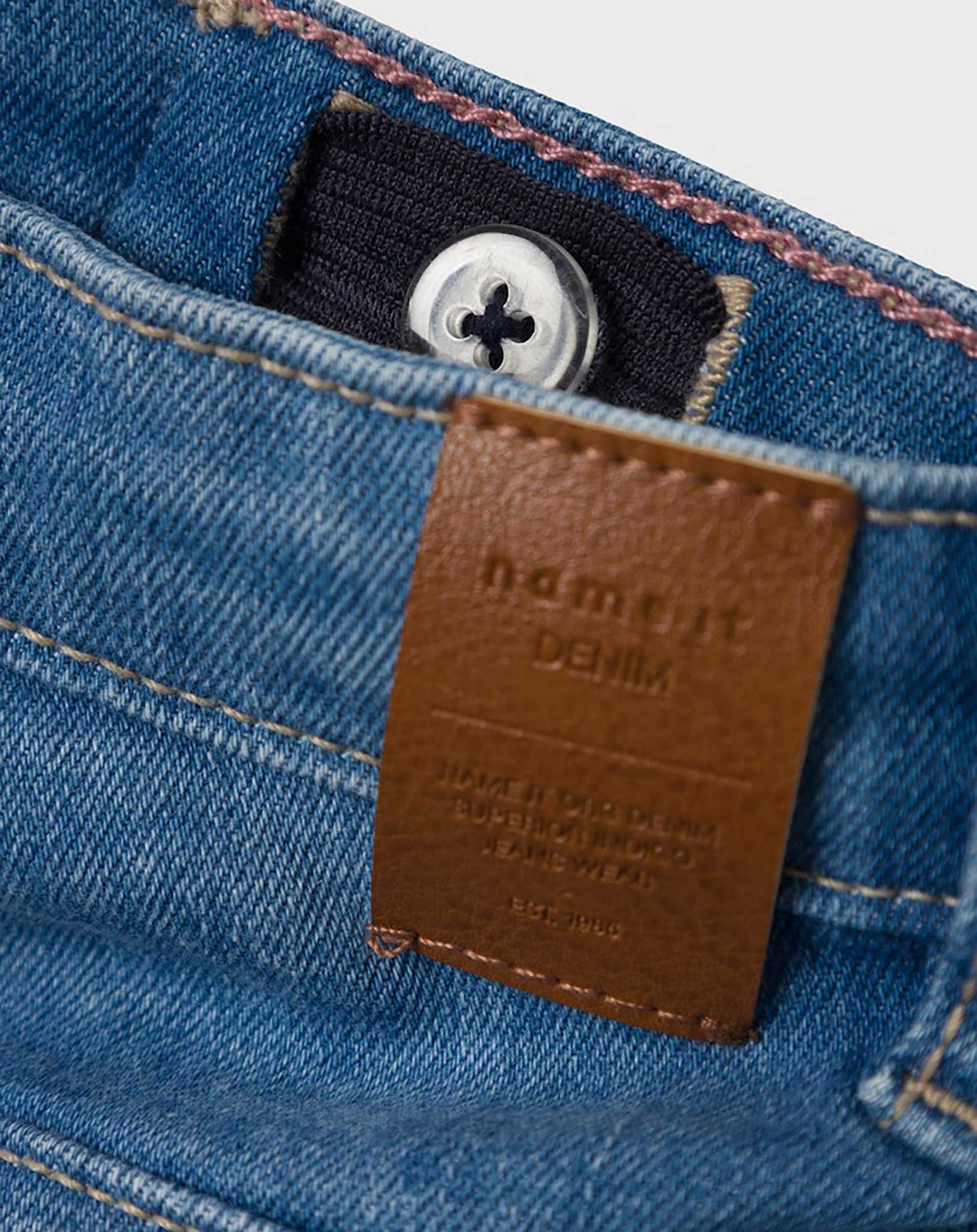 Jeans NMFSALLI SLIM FLOWERS in medium blue denim