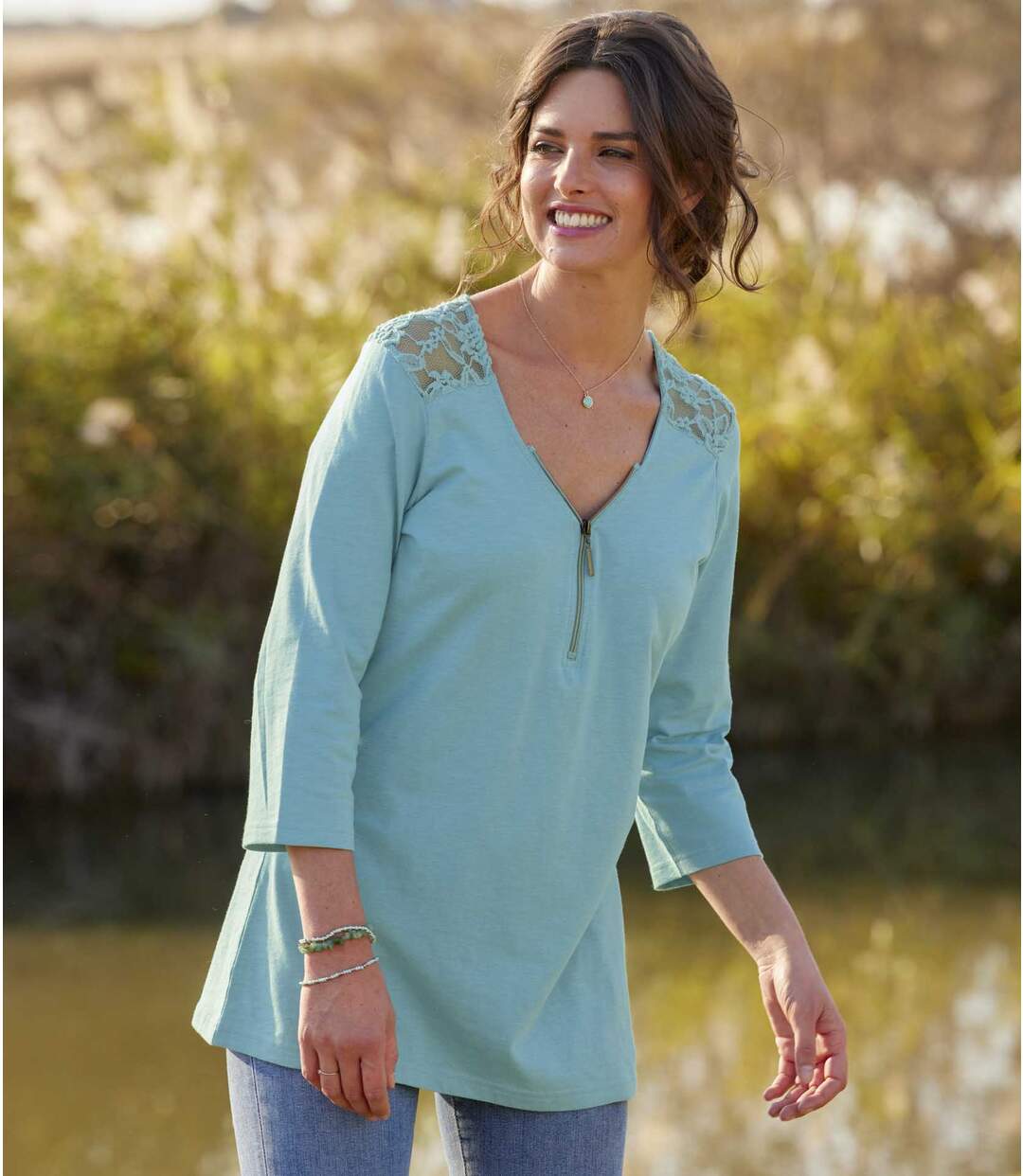 Tunique Col Zippé et Épaules Dentelle
