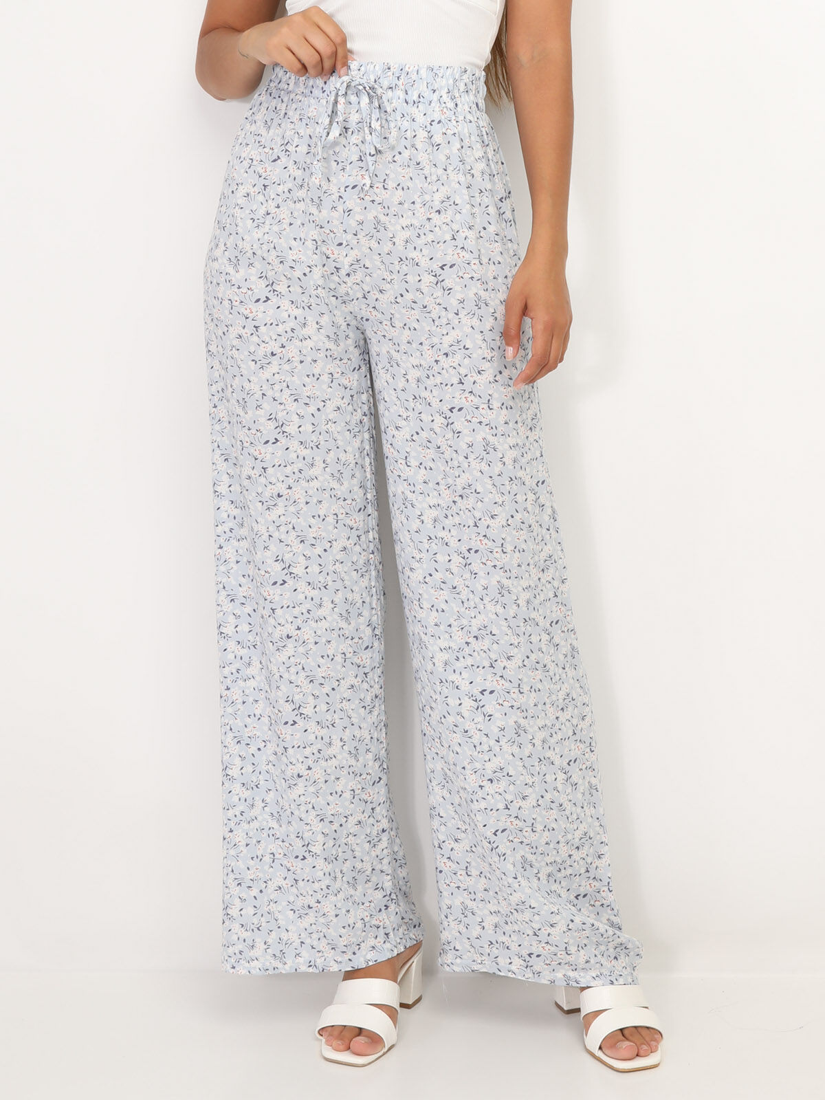 Pantalon fluide à motif floral- Bleu clair