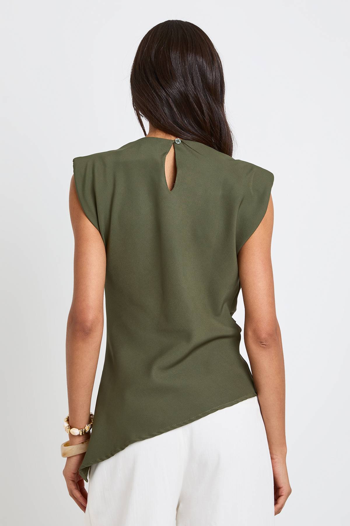boohoo Blouse Asymétrique Haute Avec Épaulettes Froncées