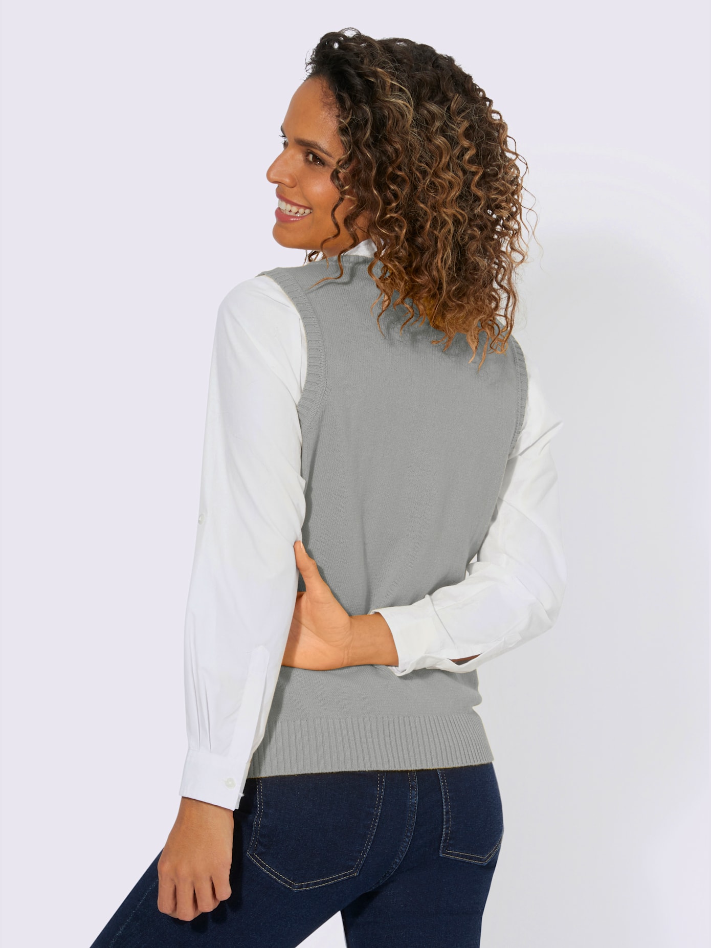 Débardeur en tricot qualité coton doux sur la peau