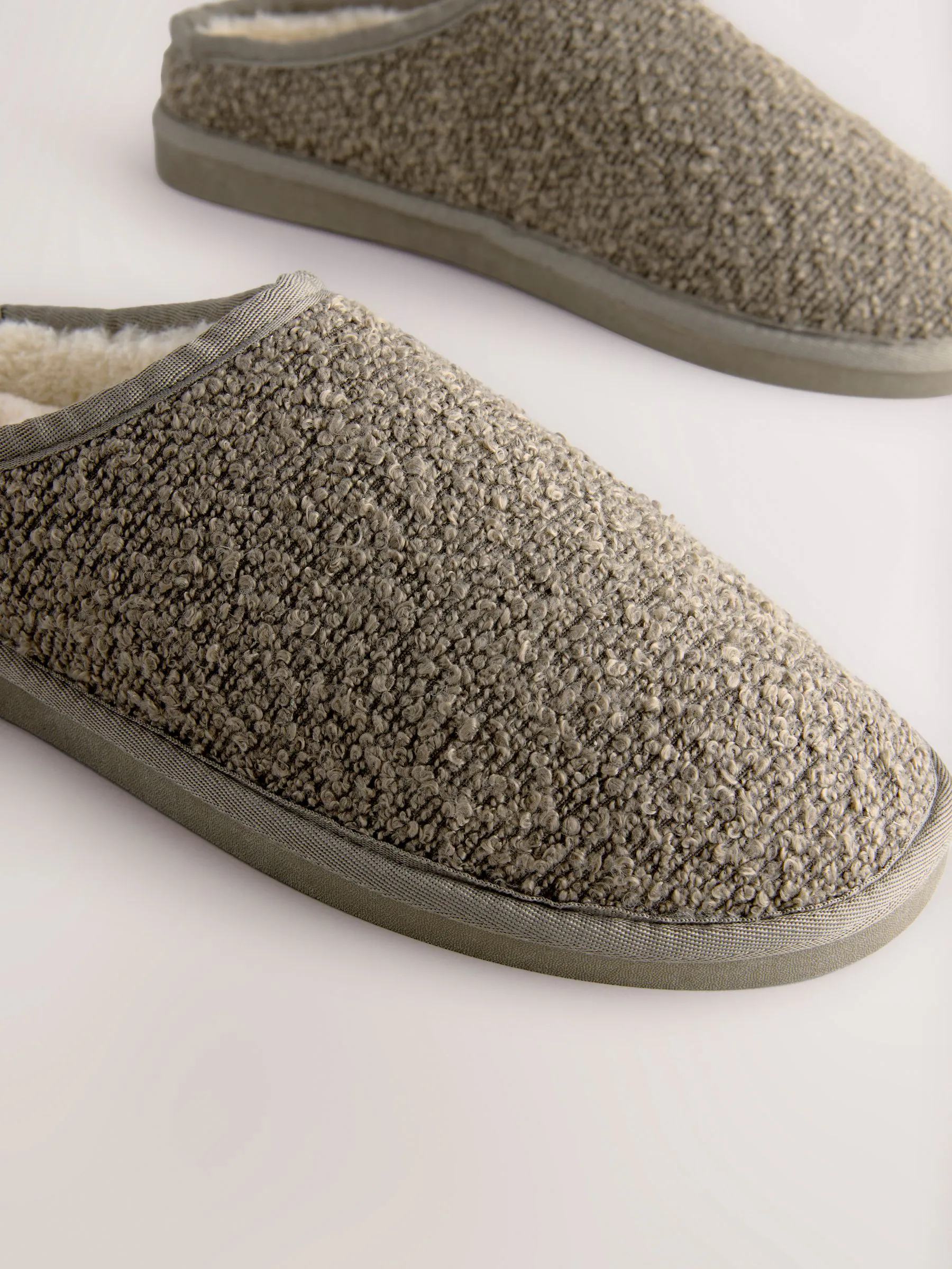 Kaki/groen - Pantoffelmuiltjes met textuur