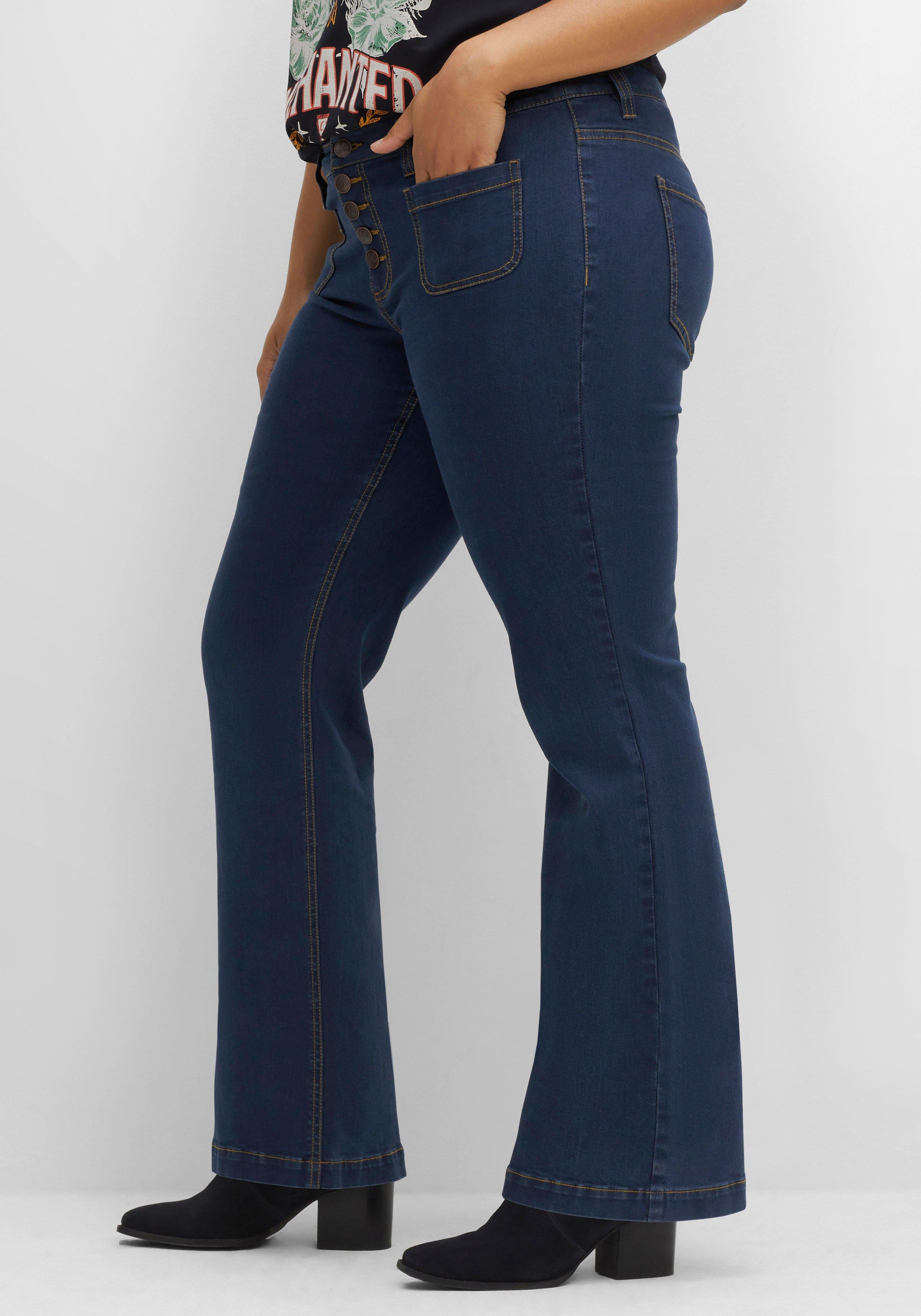 Bootcut-Jeans mit Zierknopfleiste