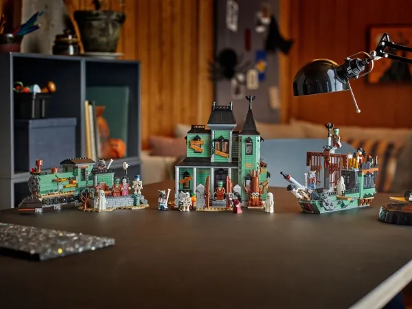 LEGO® Creator 31167 Hjemsøgt palæ