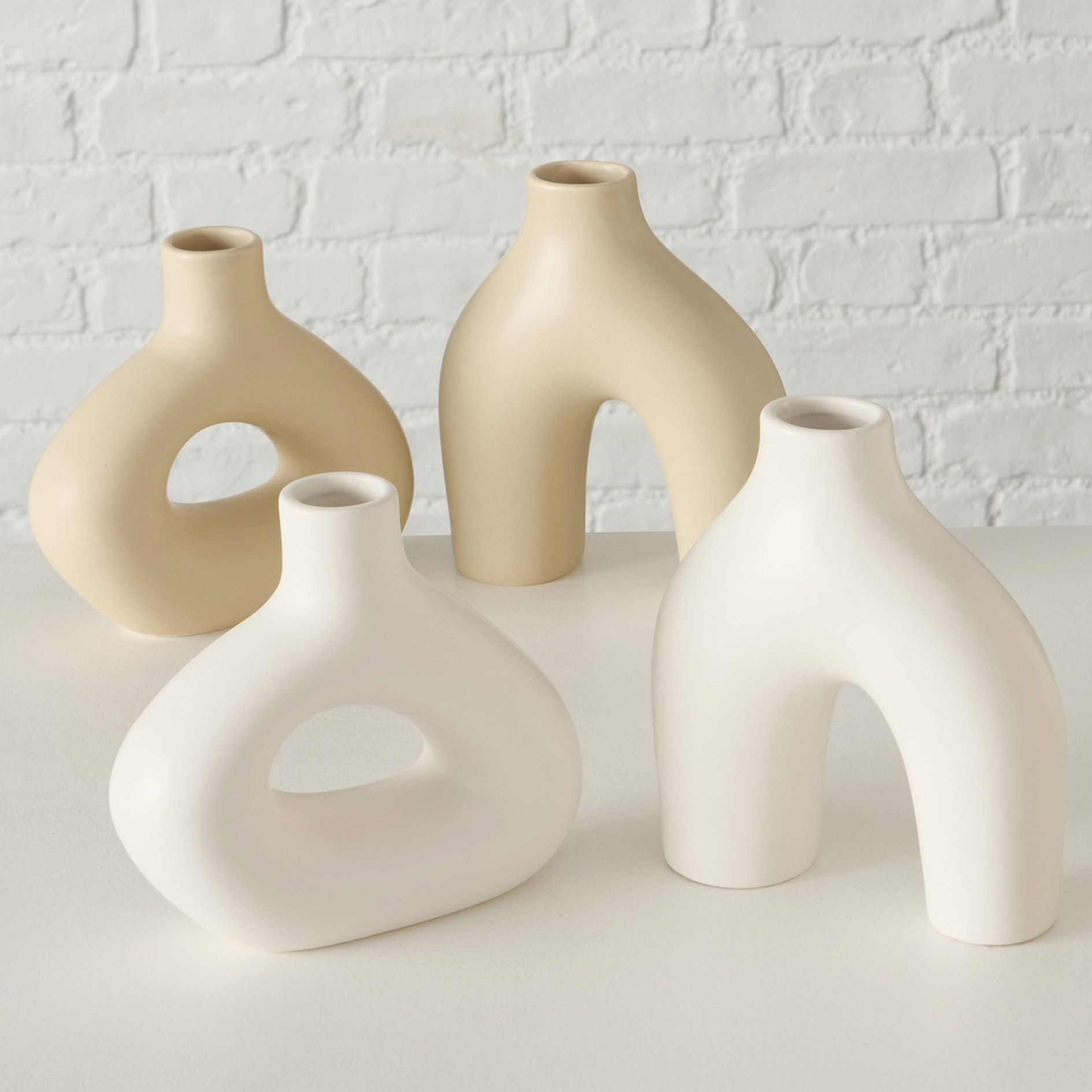 Vase - beige oder weiß - sortiert - 18 cm