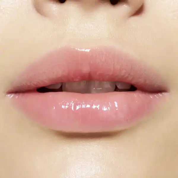 Melt & Shine Juicy Lip Balm 050 Resting Beach Face