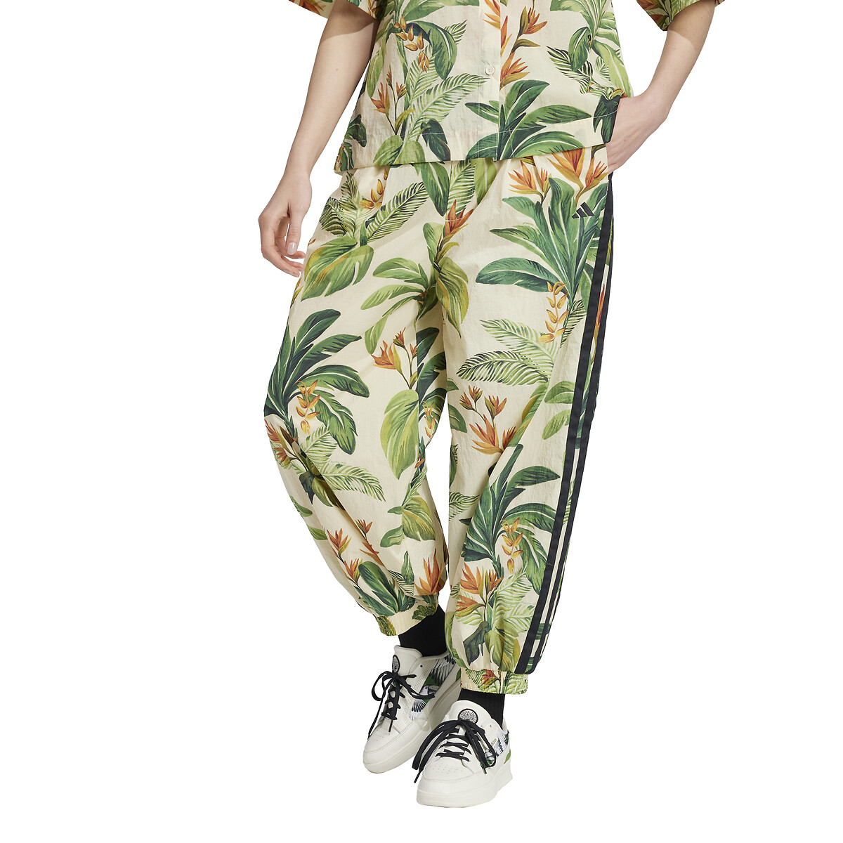 ADIDAS ROUPAS ESPORTIVAS<br>Calças largas estampadas FARM RIO