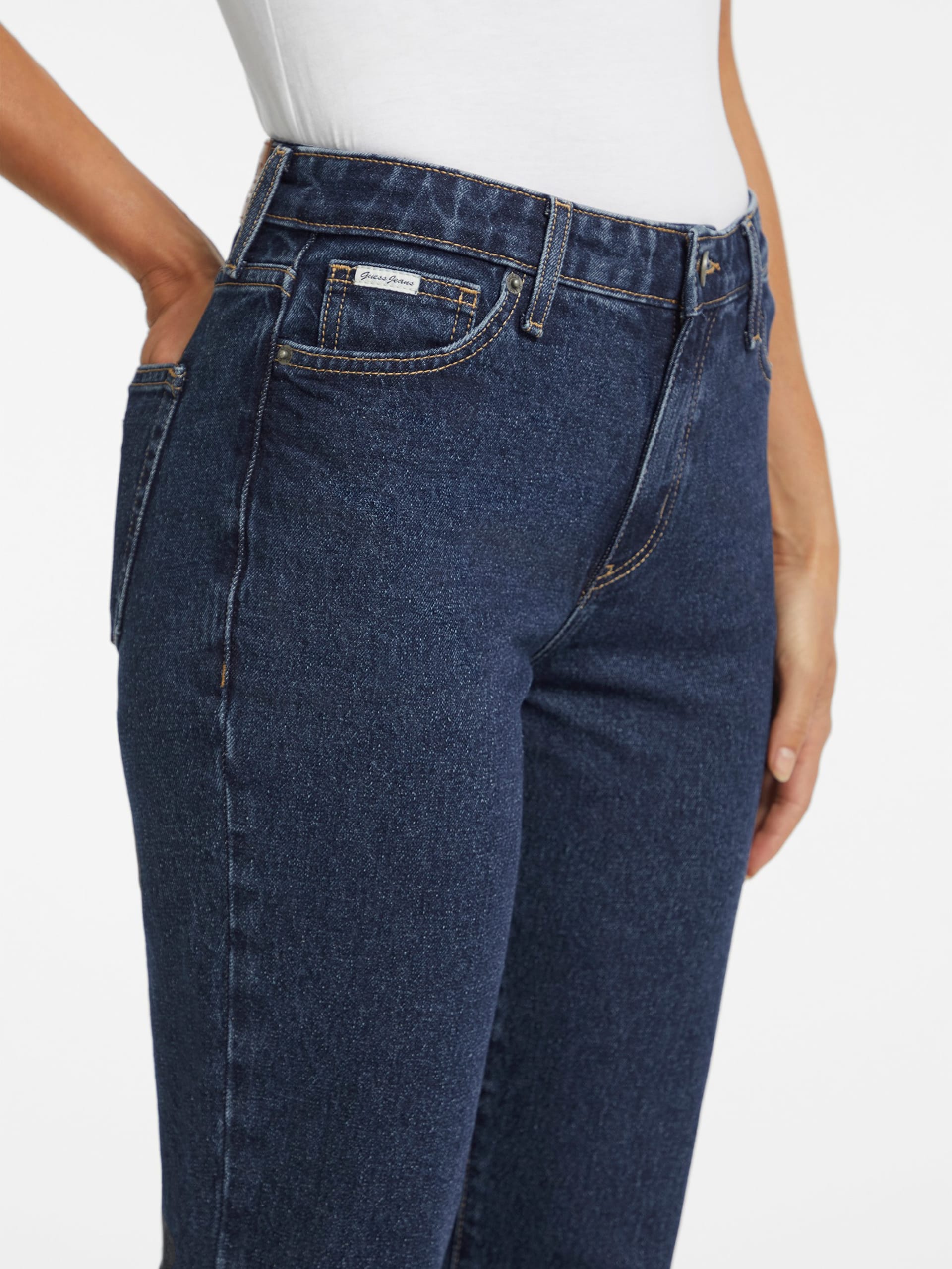 Calça jeans reta de cintura média G08