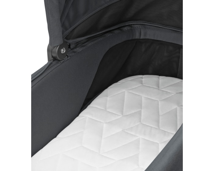 Oxford 0 - 4 Y   0 - 22 kg    Bequeme Babywanne für Neugeborene |    Geräumiger Sitz und ergonomische Rückenlehne |    Intuitiv, kompakt zusammenklappbar |    Weiche Federung |