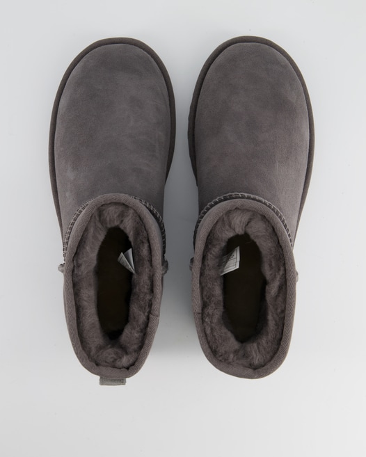 UGG Classic Mini Winterstiefel in Grau
