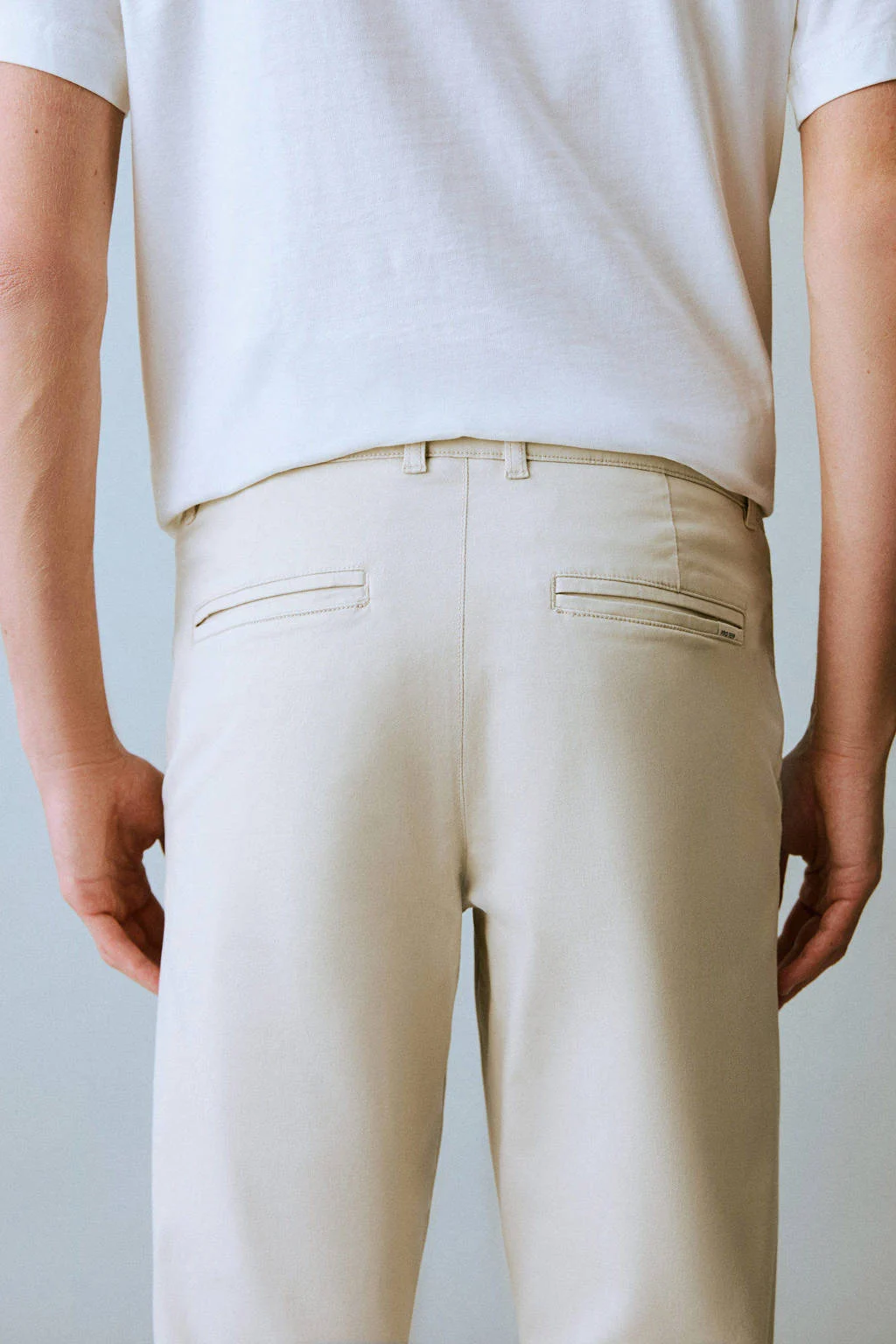 MANGO TEEN regular chino wit