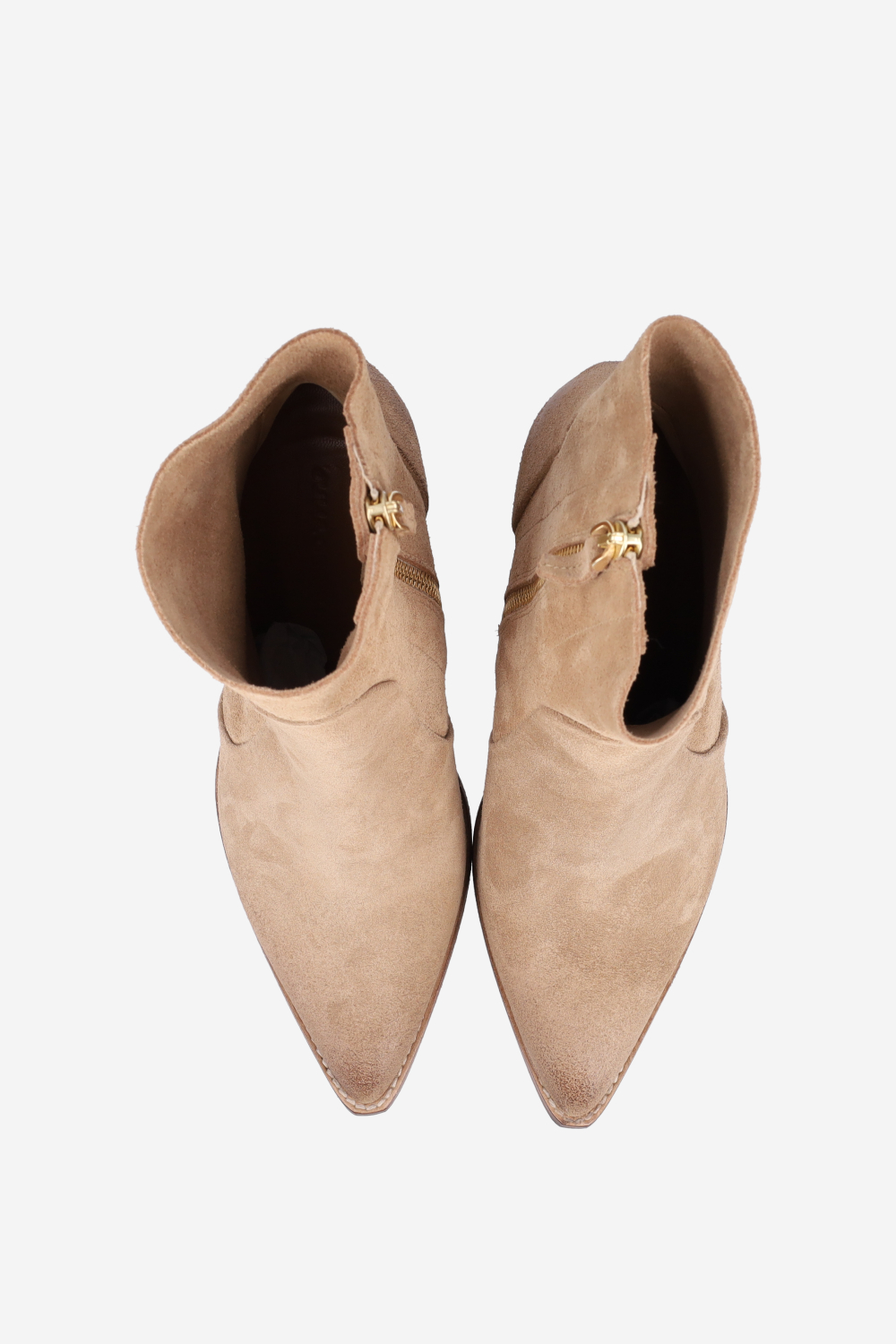 Pointed-toe suede ankle boots