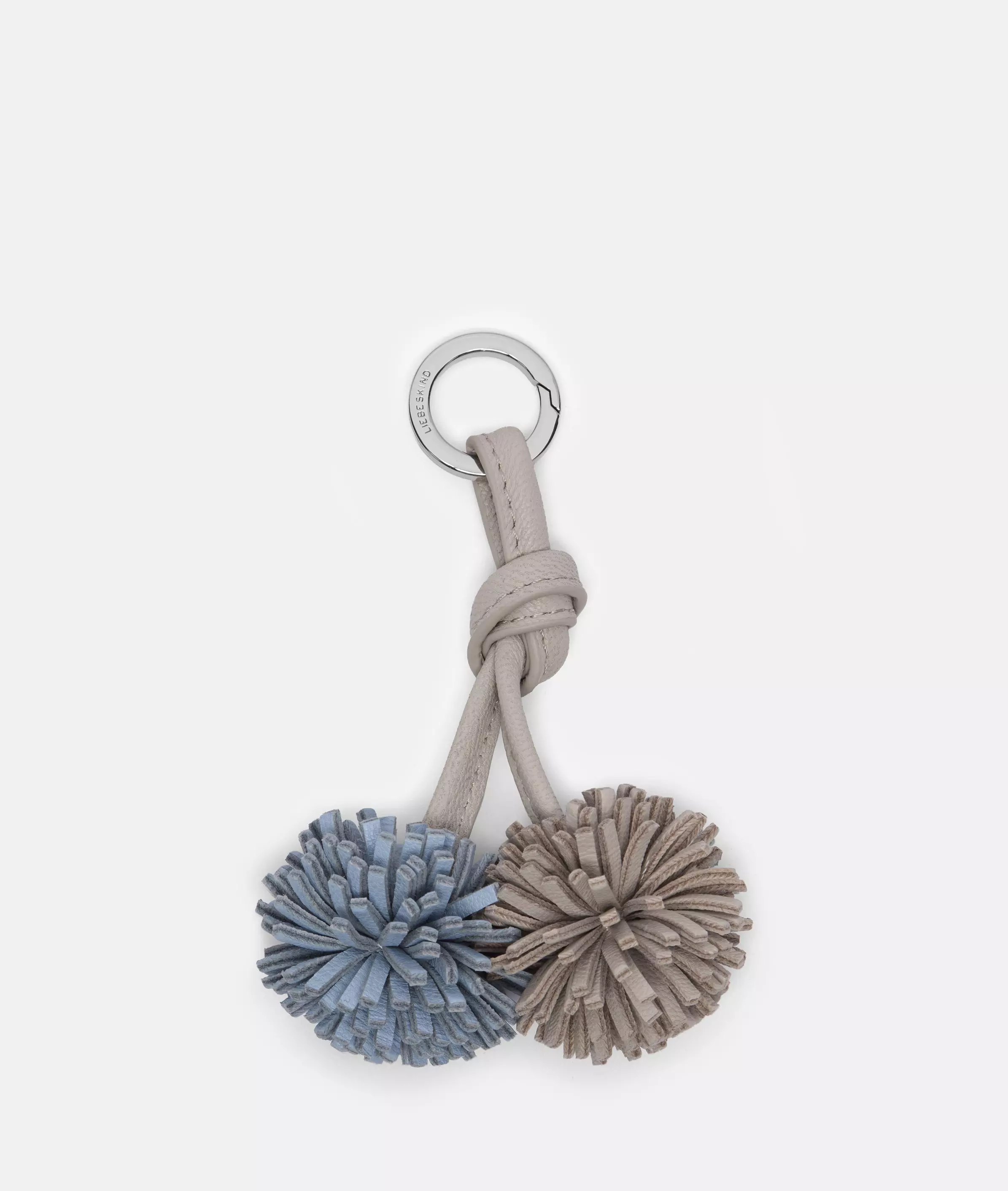 Pom-pom pendant Two-tone pendant with pom-pom