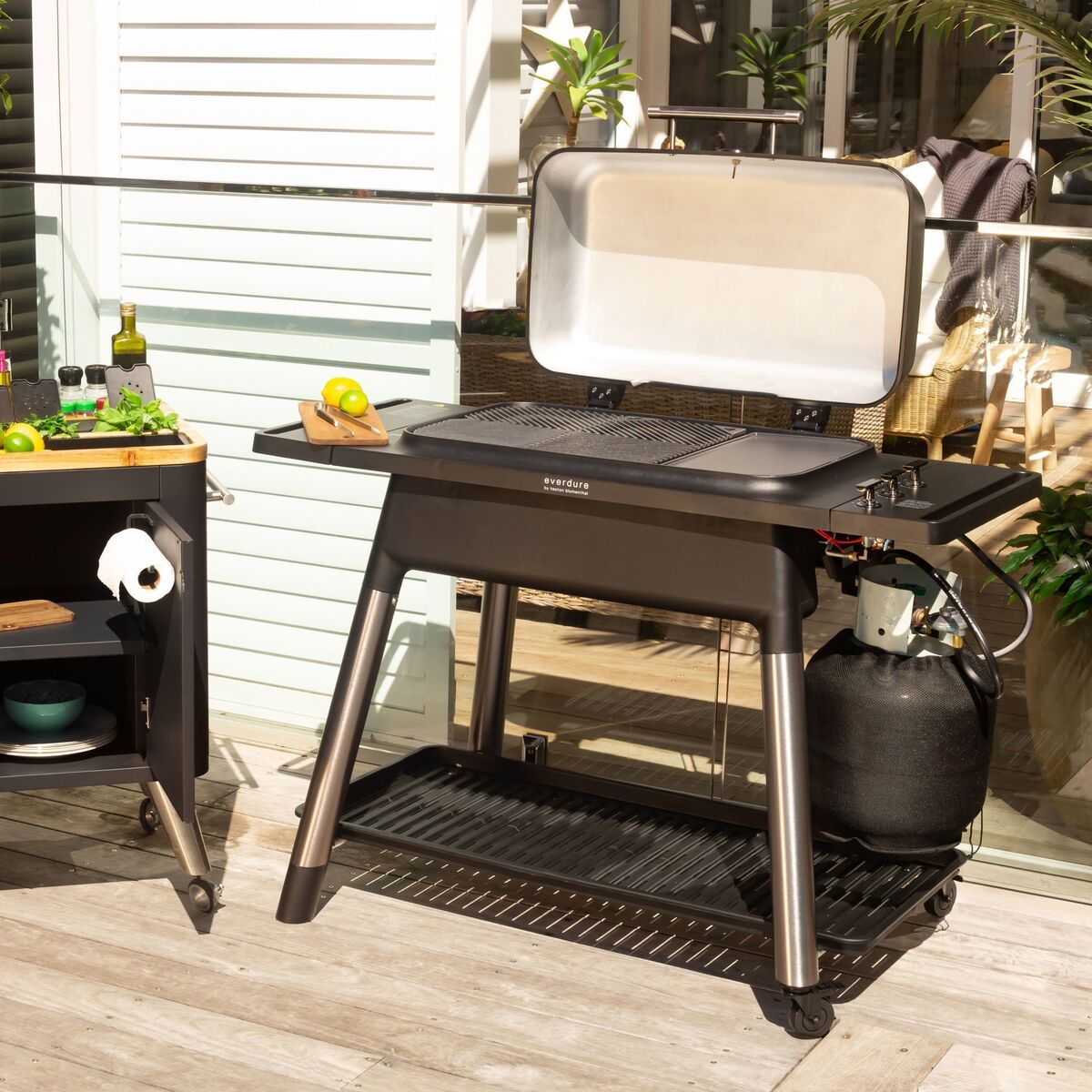 Furnace gasgrill + grillovertrekk & grillplade, matt svart