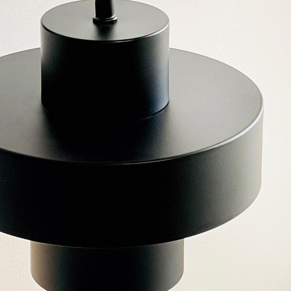 VEGGLAMPE DYBERG LARSEN STOKE SVART