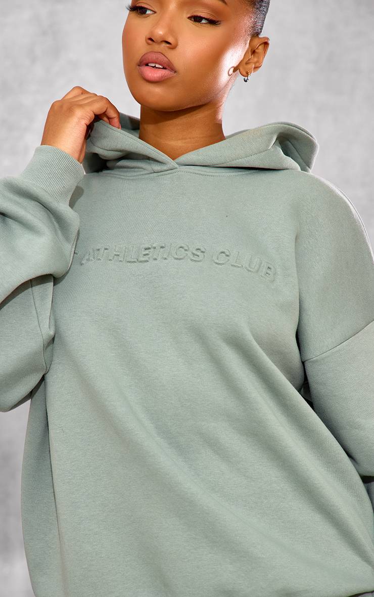 Vert Sauge Sweat À Casynthétiqueche Oversize Prettylittlething Athletics Club Avec Graphique En Relief