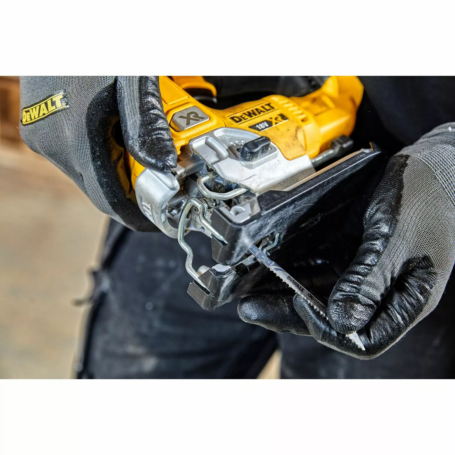 DeWALT DCS334P2 18V Li-Ion accu decoupeerzaag set (2x 5.0Ah accu) in koffer - D-greep - variabel