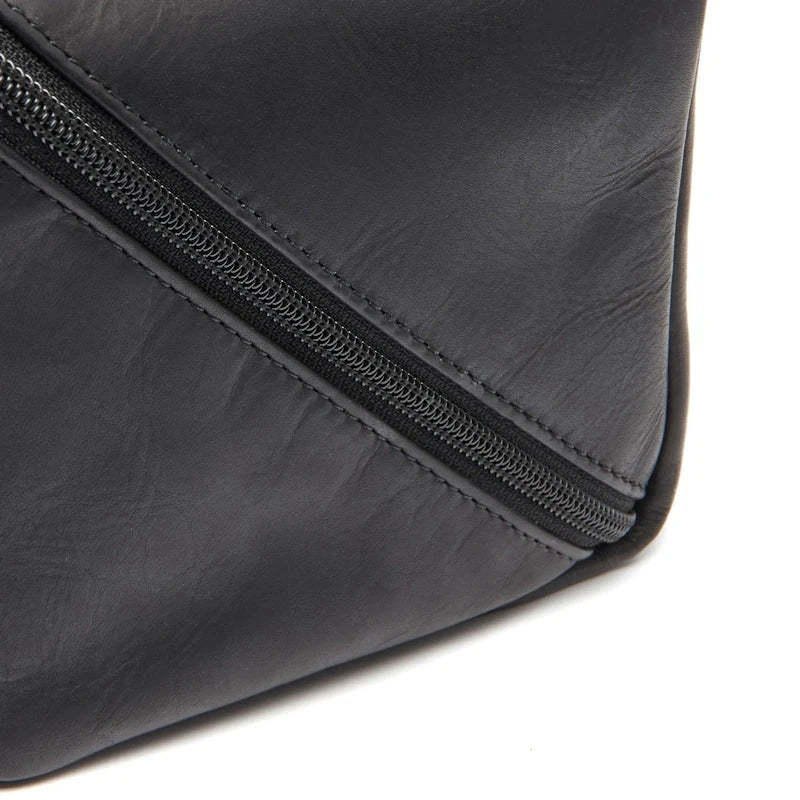Chesterfield Brand Toilettas Elmia Black