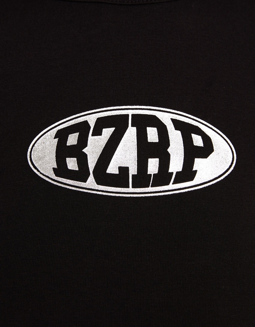 Camiseta de manga curta com estampa BERSHKA ft. BIZARRAP