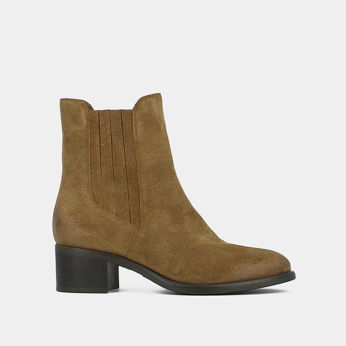 Boots à bouts ronds et petits talons  en croute taupe