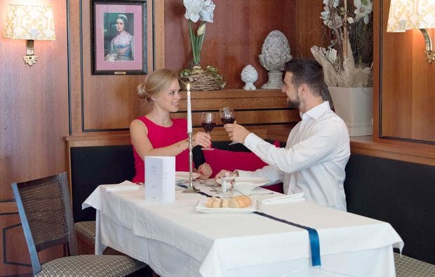 Historisches Dinner in München als Geschenk I mydays