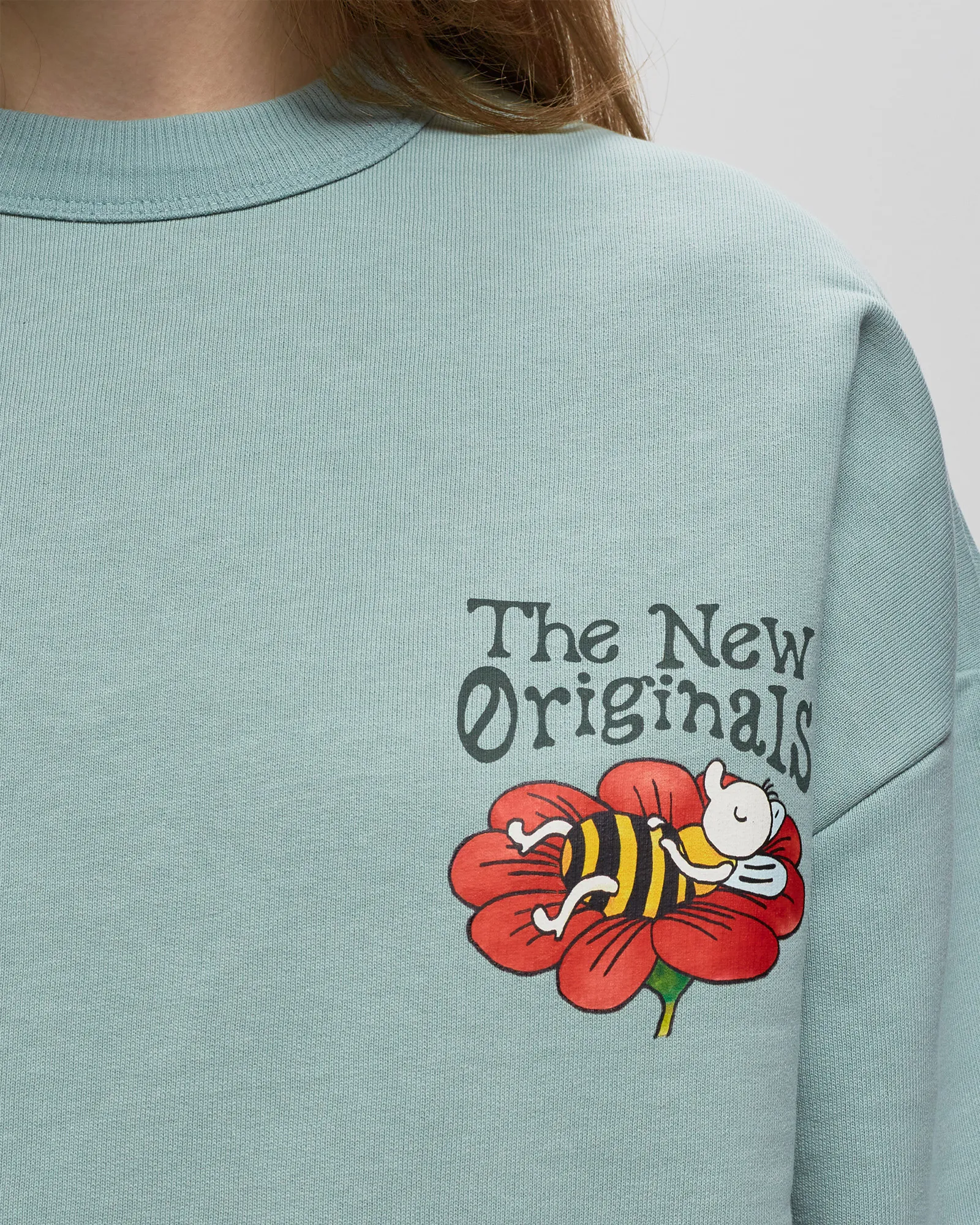 The New Originals LAZY BEE CREWNECK