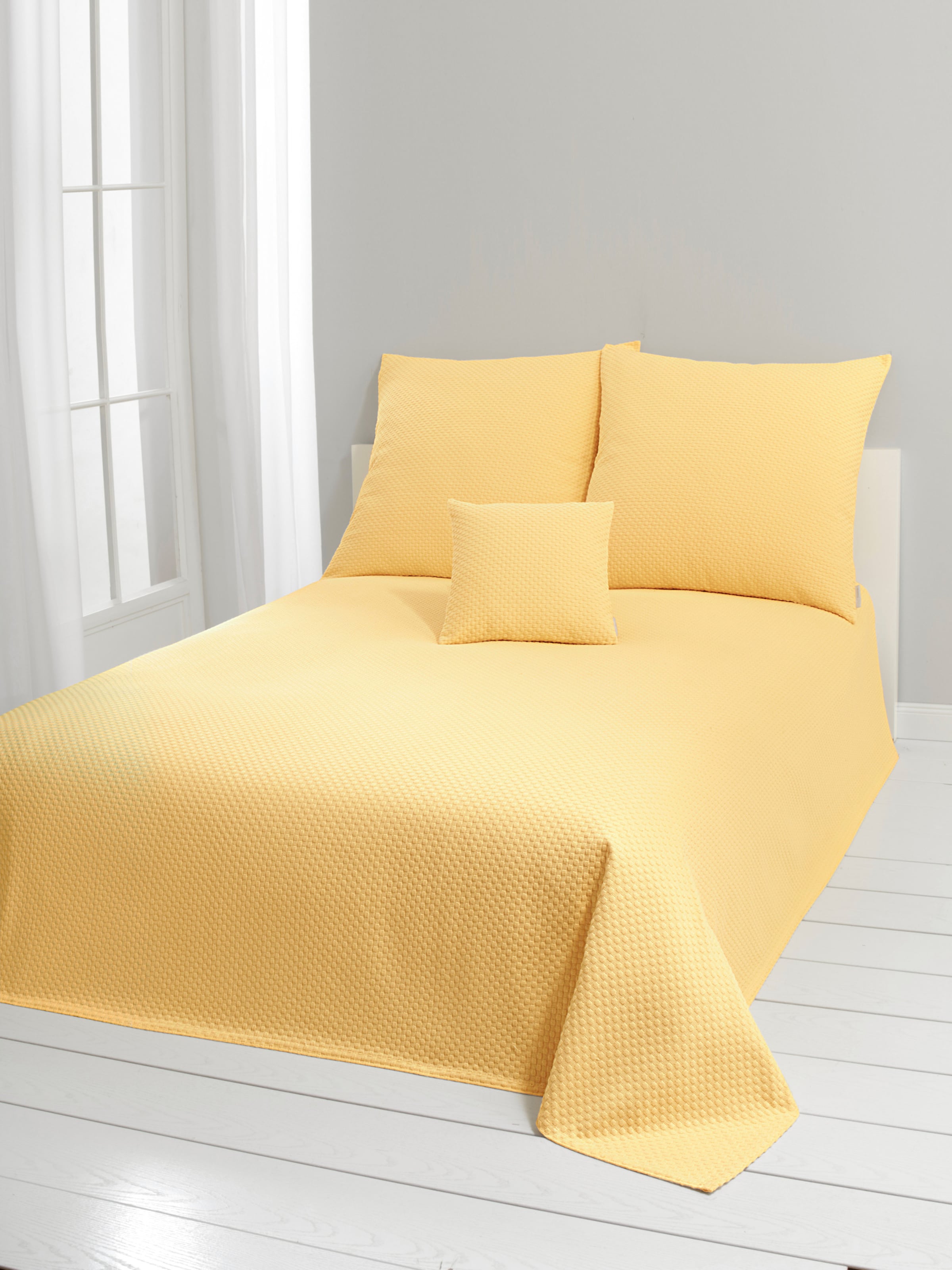 Pereira da Cunha Tagesdecke in pastellgelb