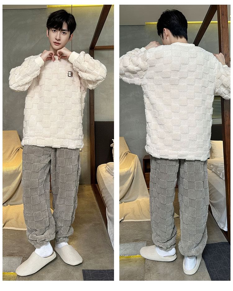 Jeony - Pyjamaset: Fleece Sweatshirt + Broek