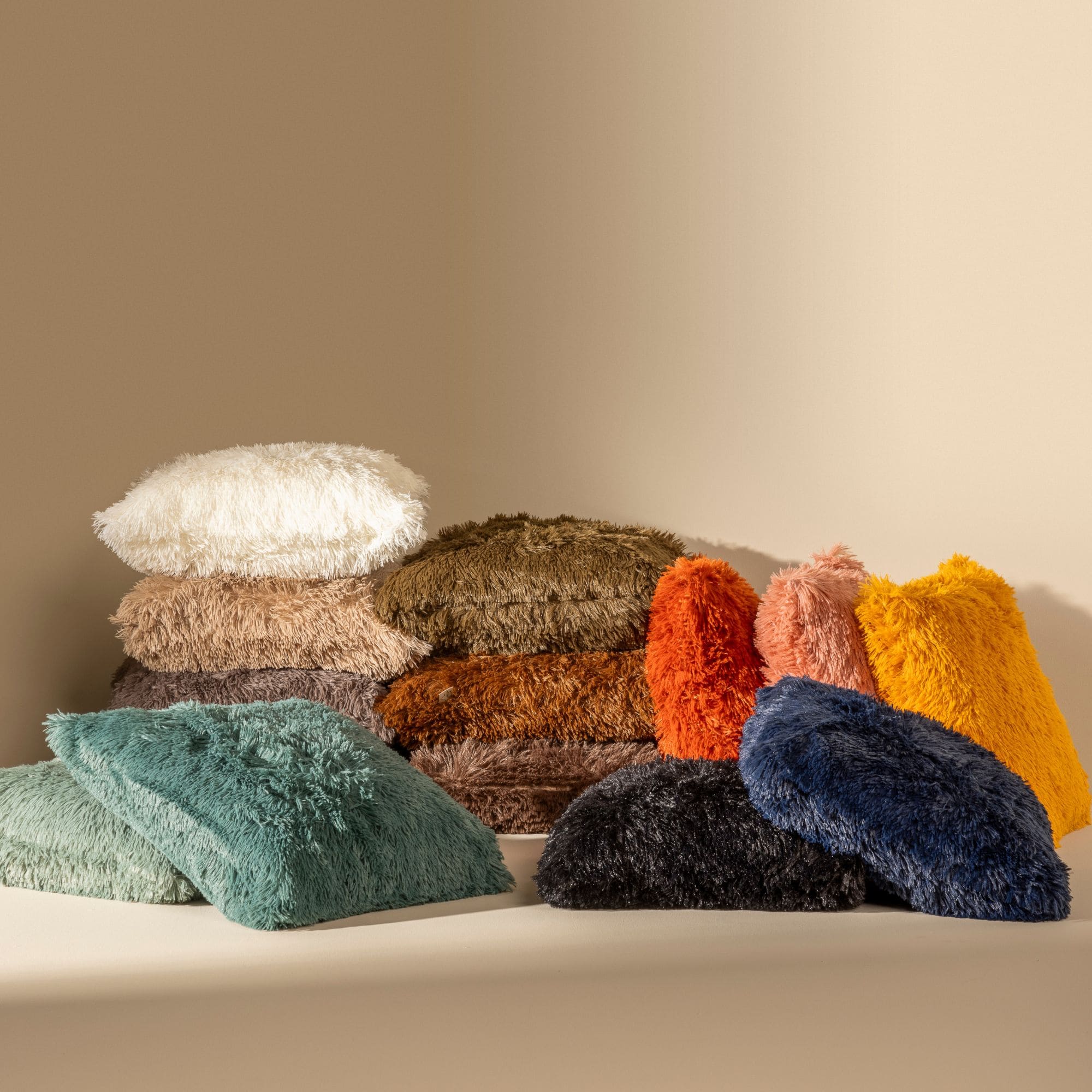 Dutch Decor sierkussen Fluffy - 60x60 cm Insignia Blue