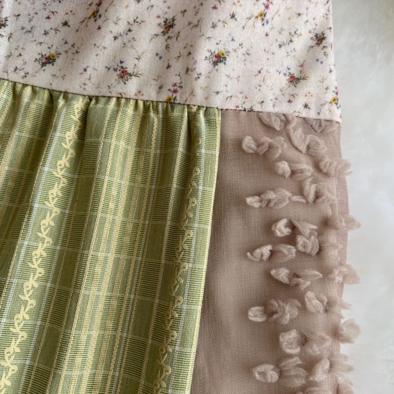 Moanum - Mini A-lijn jurk met spaghettibandjes en patchwork