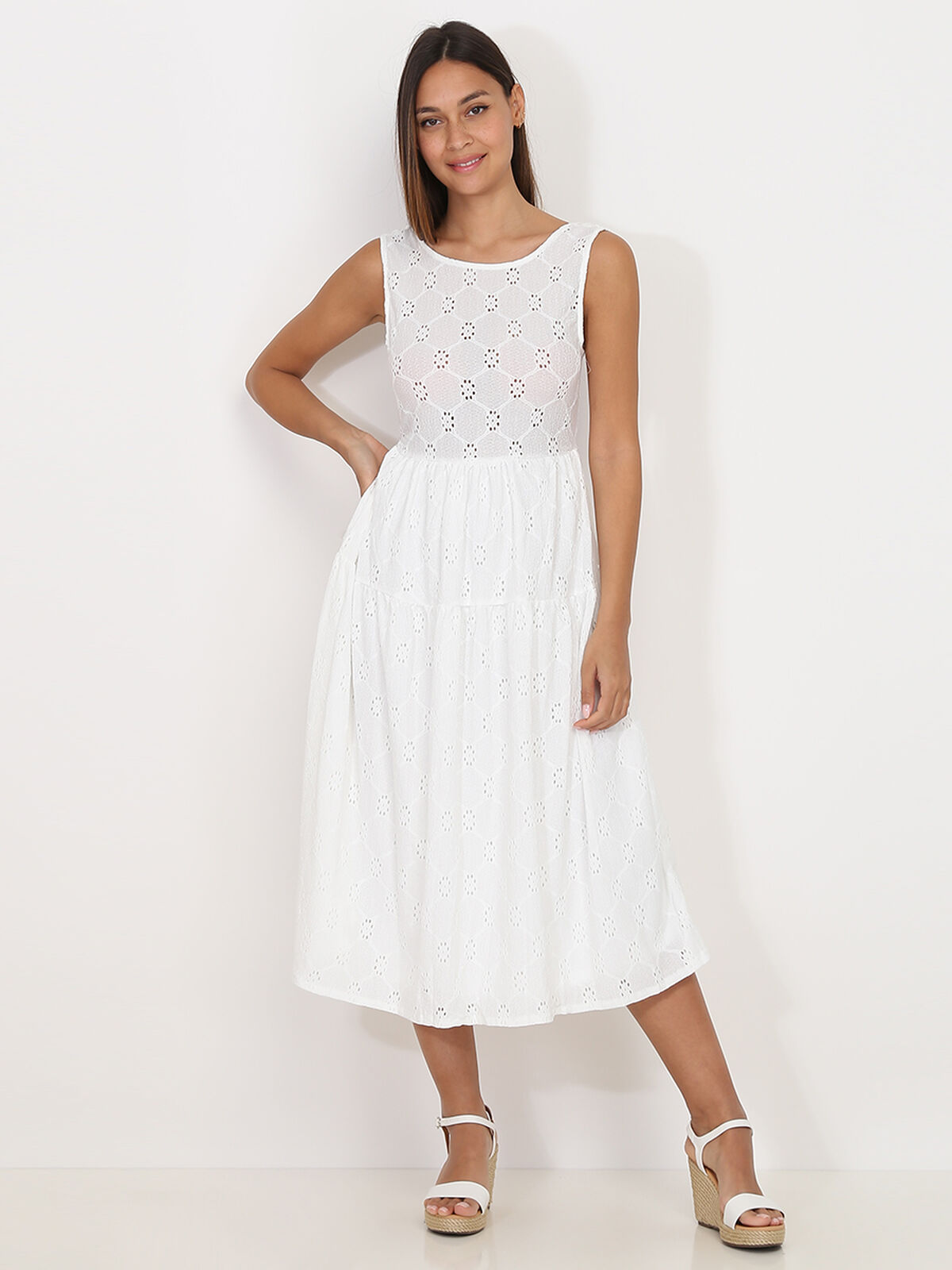 Robe mi-longue en broderie anglaise- Blanc