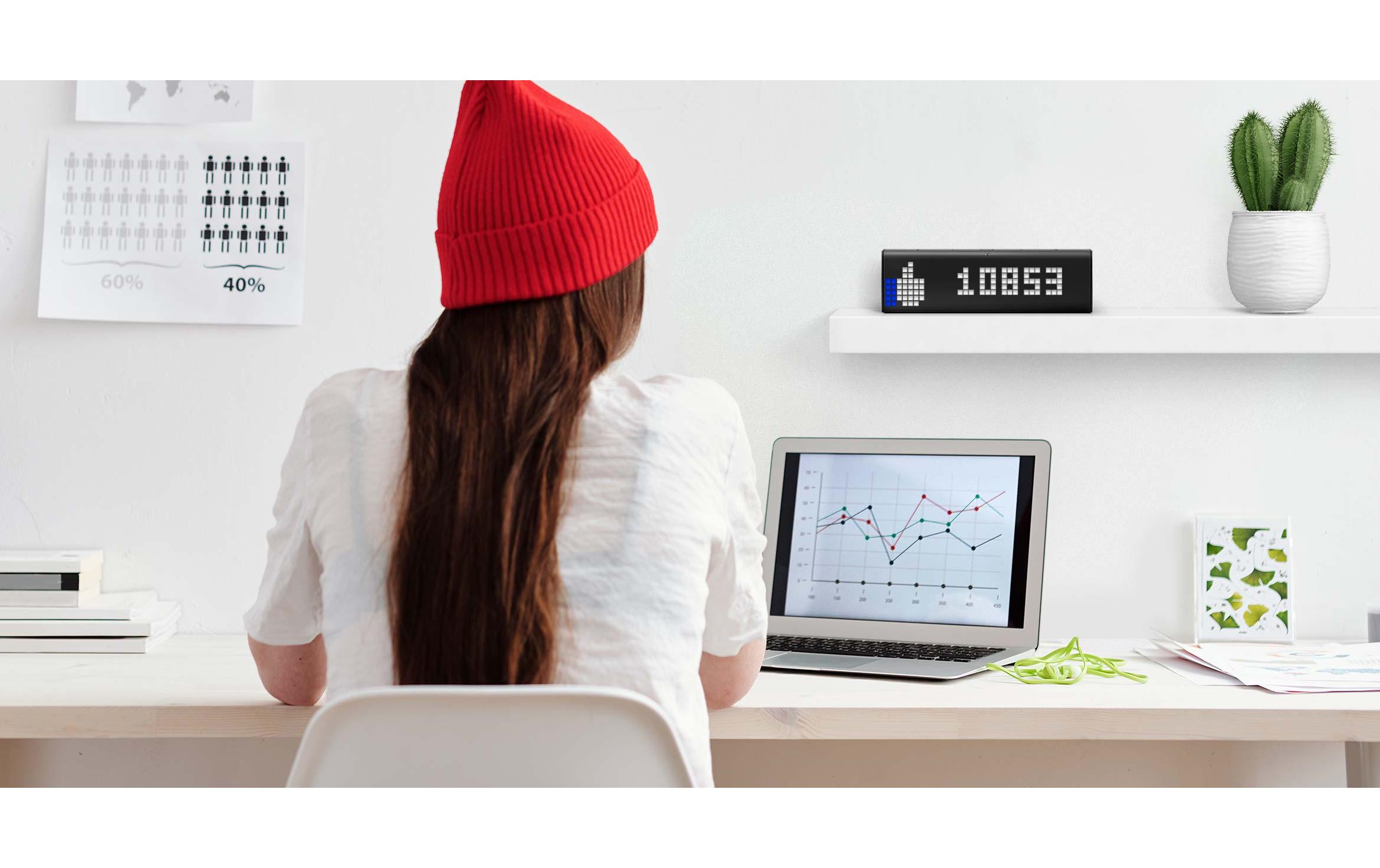 Smart-Display LaMetric Time<br>LaMetric TIME Tischuhr für Smart Home