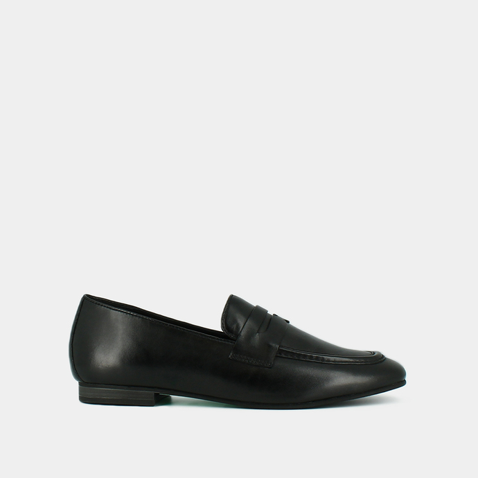 Mocassins à talons plats et bouts ronds  en cuir noir