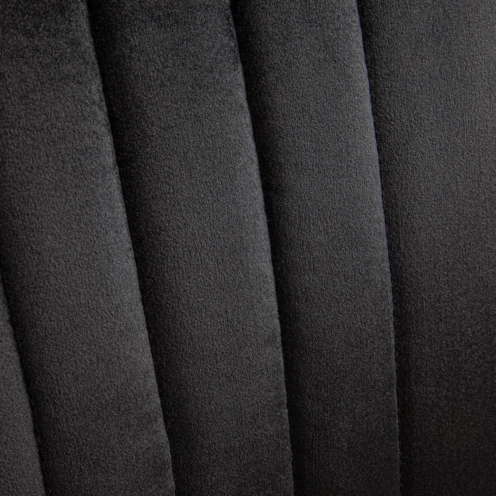 Albatros Esszimmerstühle mit Samt-Bezug 4er Set MODENA, Schwarz - Stilvolles Vintage Design, Eleganter Polsterstuhl am Esstisch - Küchenstuhl oder Stuhl Esszimmer mit hoher Belastbarkeit