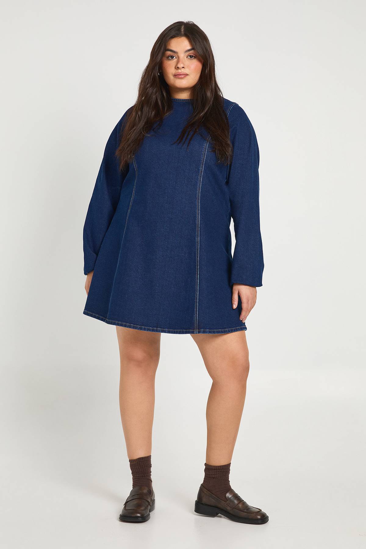 boohoo Robe Droite En Denim Grande Taille